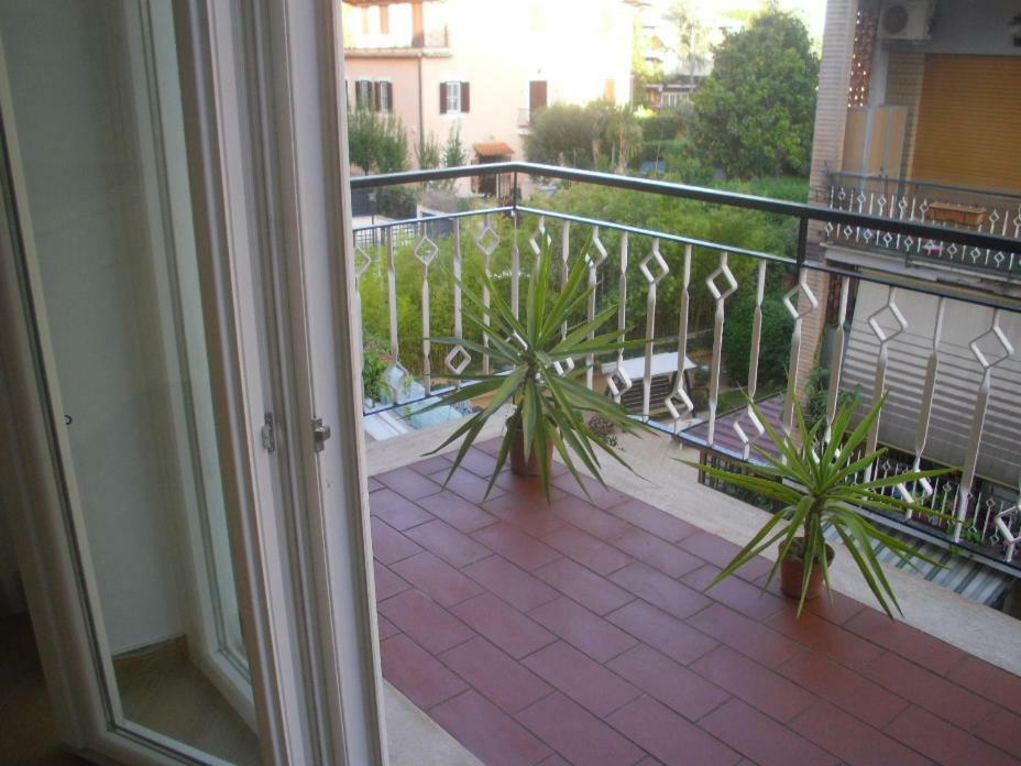 Lovely Little Apartment In Via Aurelia Rome Exterior photo