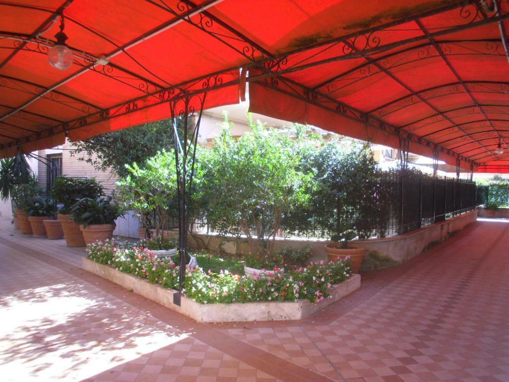 Lovely Little Apartment In Via Aurelia Rome Exterior photo